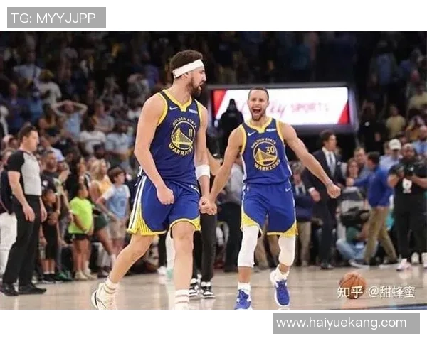 赛后分析:深圳篮球队与成都篮球队在比赛中的战术灵活性对比 赛后分析:深圳篮球队与成都篮球队在比赛中的战术灵活性对比